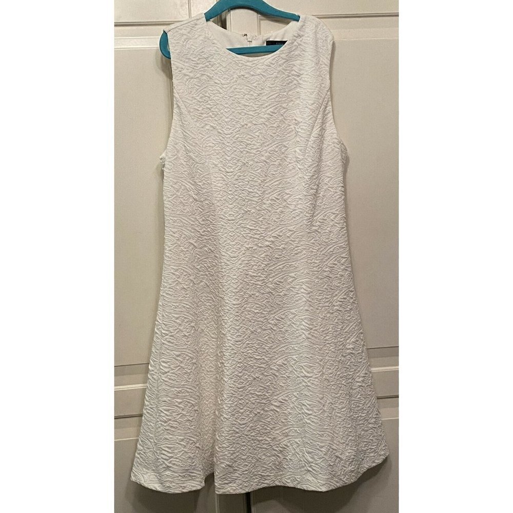 Forever‎ 21 Sz Small Women’s Sleevess White Dress